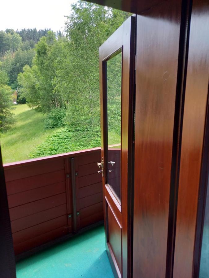 Monteurwohnung Aroba Fehrenbach Exterior foto